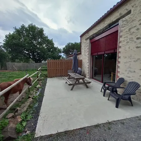 Prázdninový dům L'herbergement, Au Calme Avec Poneys L'Herbergement